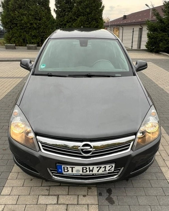 Opel Astra cena 17999 przebieg: 202194, rok produkcji 2010 z Warka małe 781
